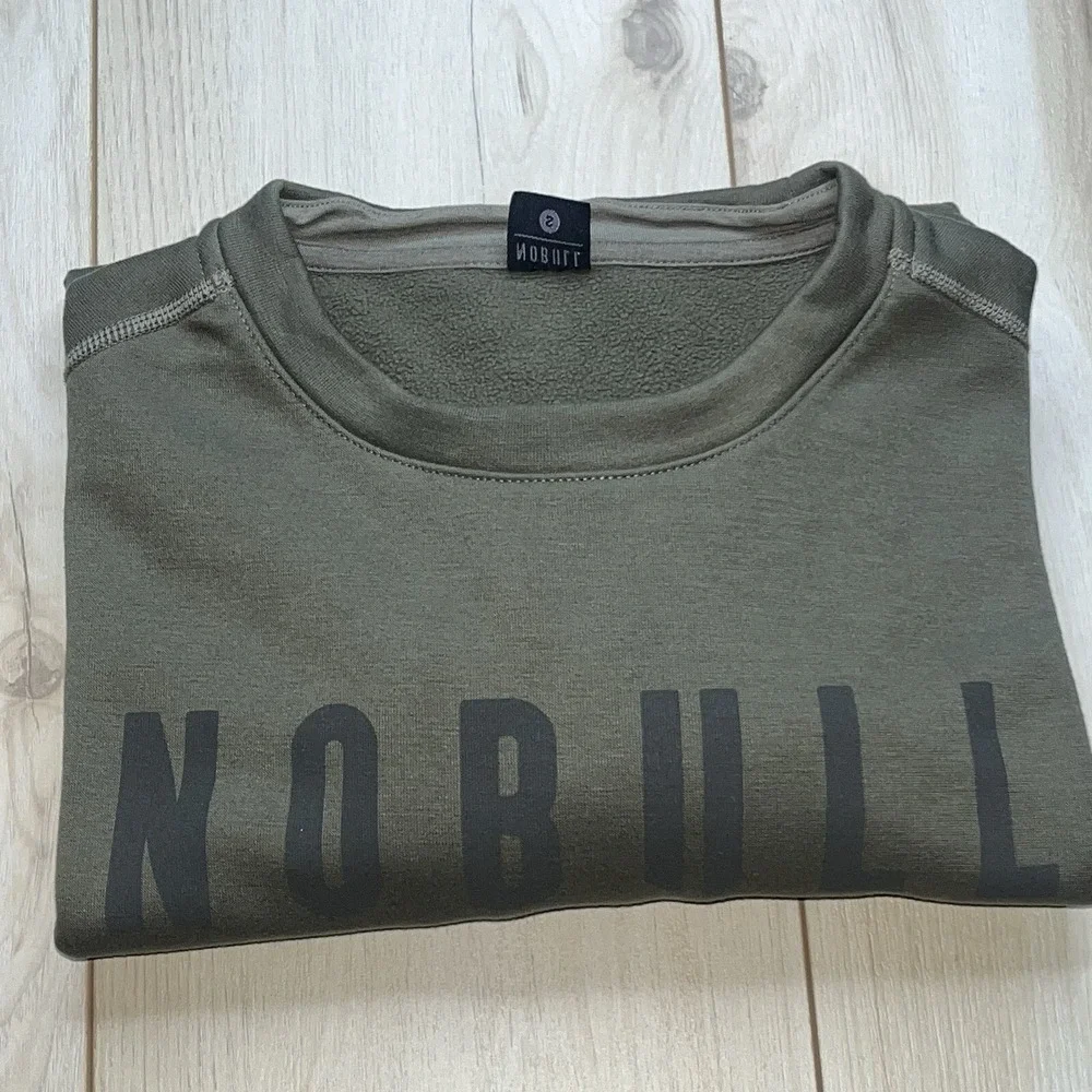 NOBULL sweater excellent
